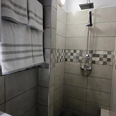 Dimitra's House * 글로사