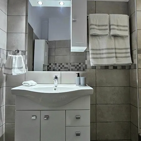 Dimitra's House 펜션 글로사