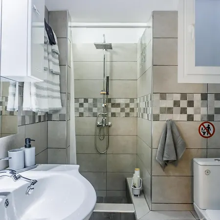 Dimitra's House * Глосса