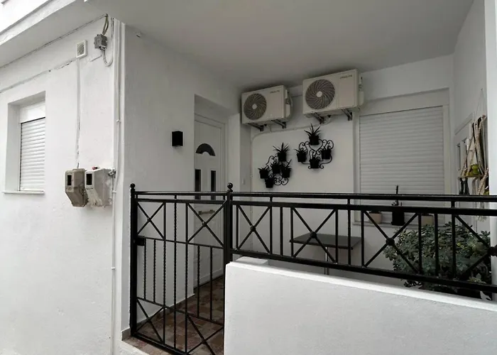 Dimitra's House Case de vacanță